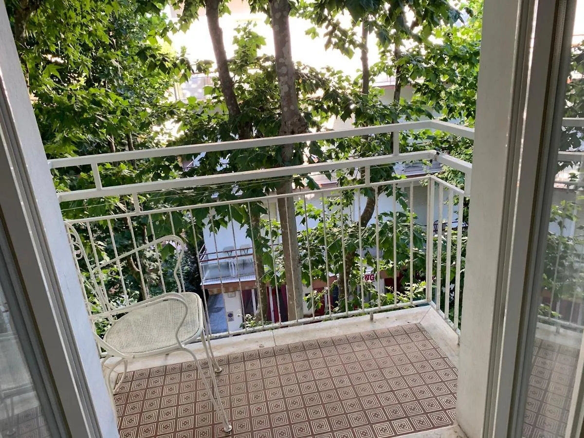 Hotel Ginevra E Residence 卡托利卡