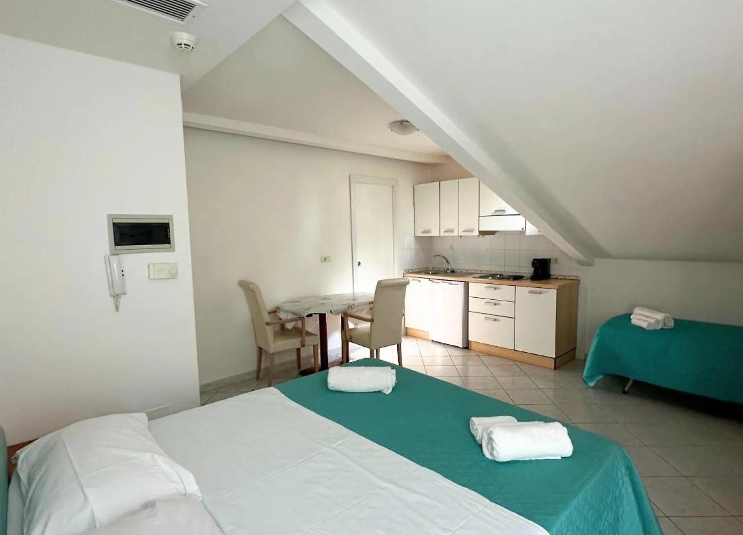 Hotel Ginevra E Residence 卡托利卡 0*,