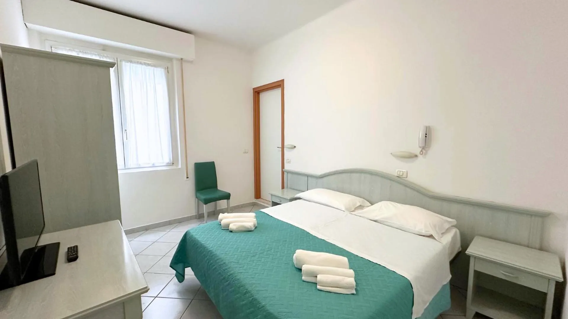 Hotel Ginevra E Residence 卡托利卡