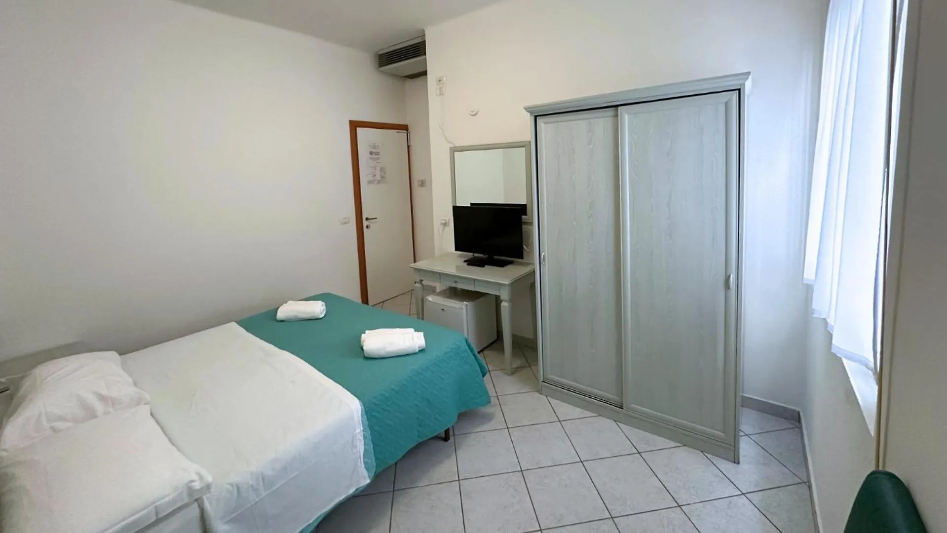 Hotel Ginevra E Residence 卡托利卡 意大利